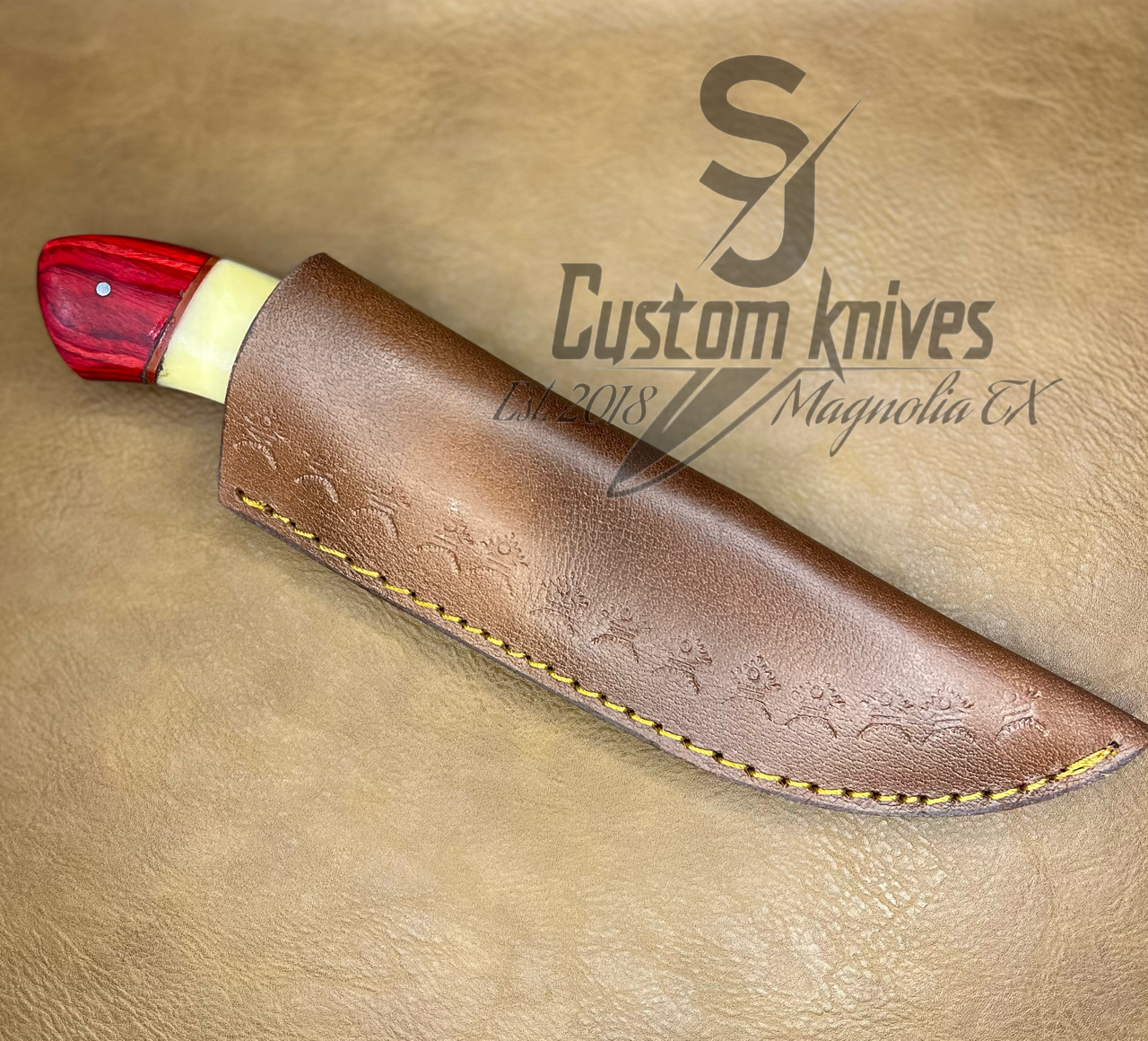 USA Damascus fixed blade - hardwood/bone