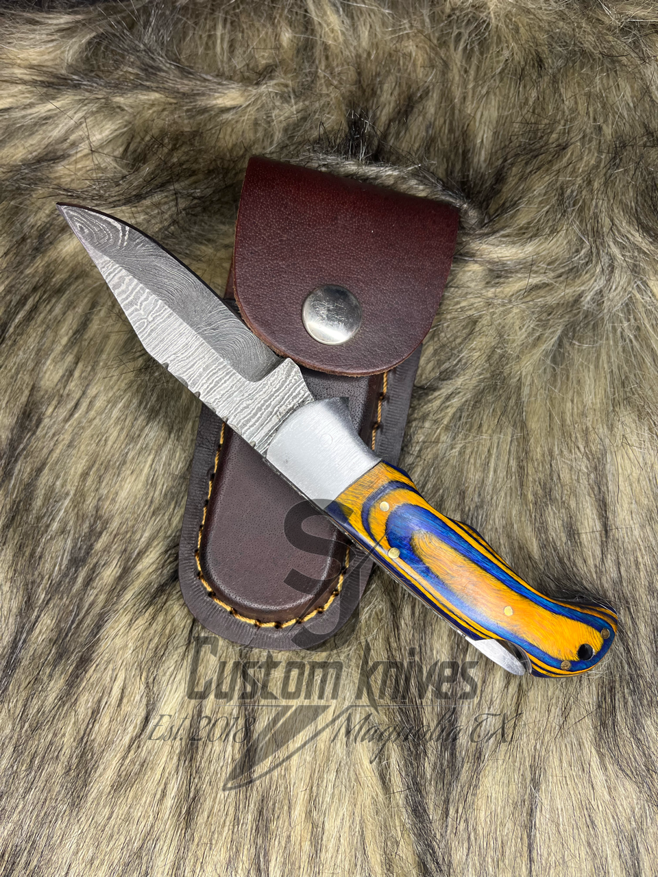 Damascus steel folding pocket knife – yellow/blue Hardwood